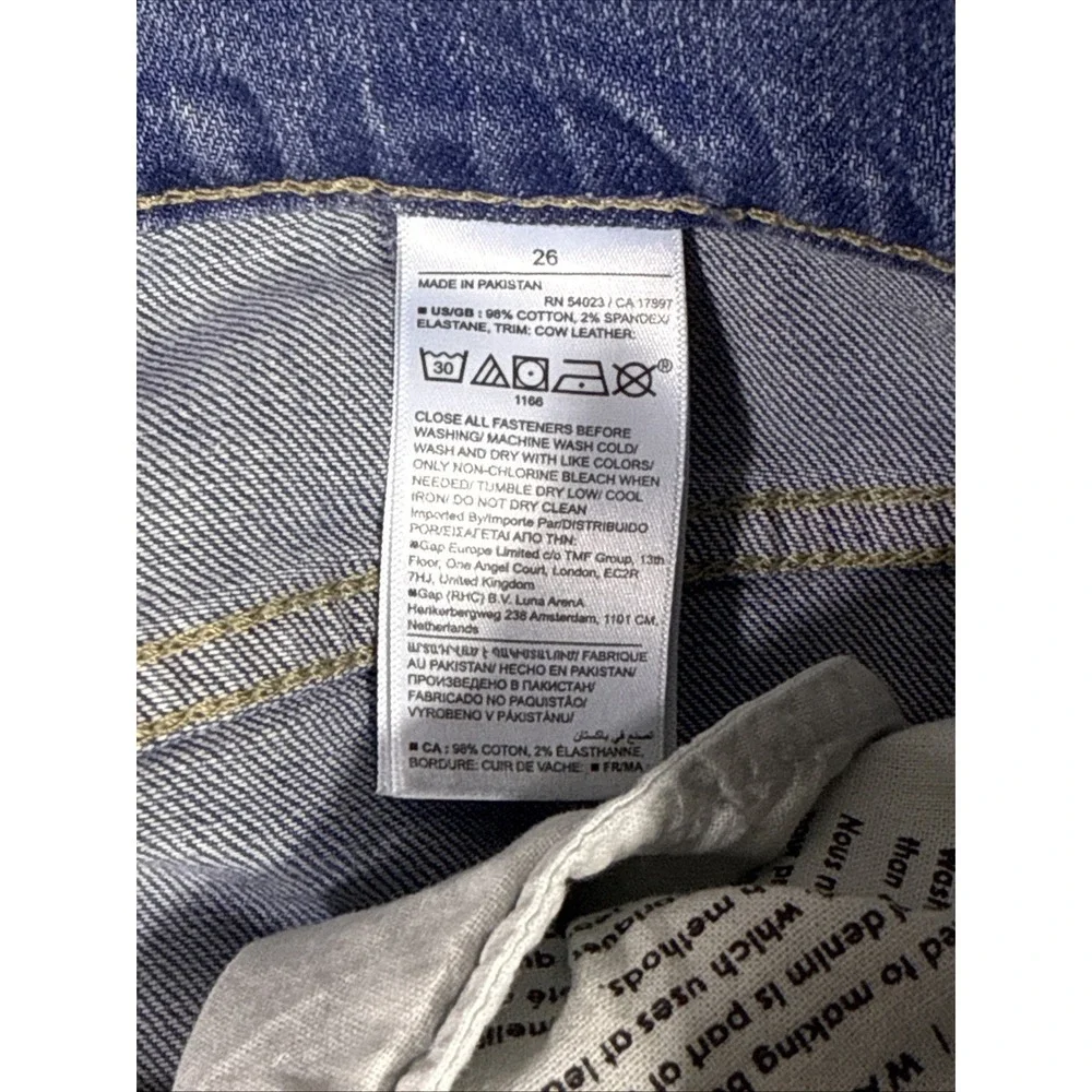 Banana Republic doesn fit